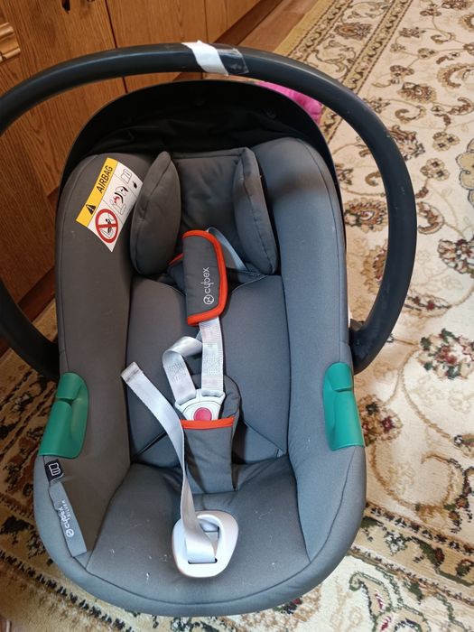 Авто кресло ( автолюлька) Cybex Aton
