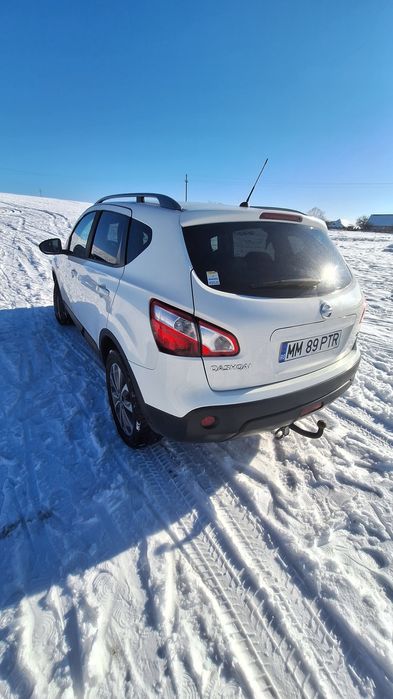 Nisan qashqai  2 litri  150 cai