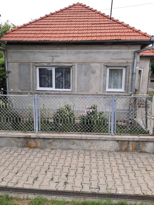 Vand Casa, curte si gradina