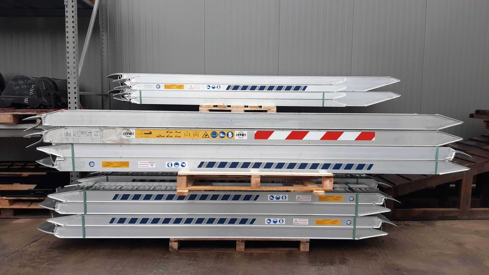 Rampe cu bordura din aluminiu 2,5m capacitate max 2000kg - Stoc Brasov