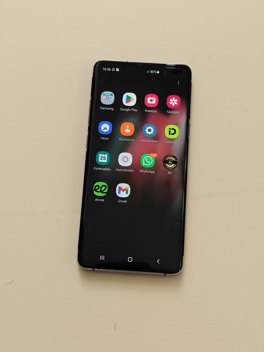 Samsung S10 Plus 256 gb Ram 8 android 11