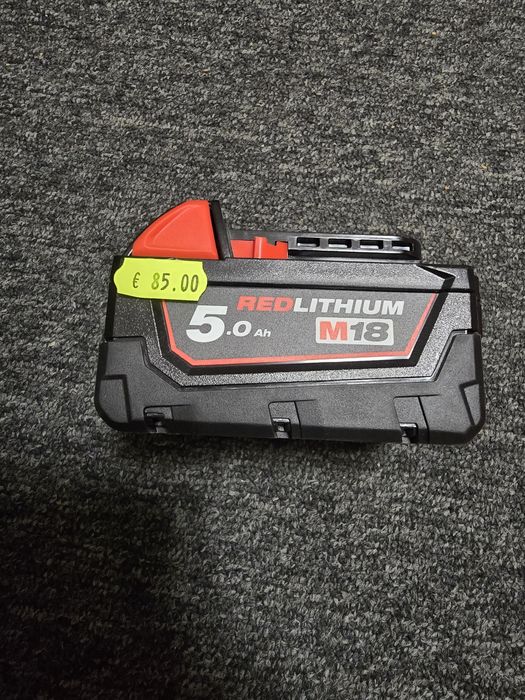 Акумулаторна батерия Milwaukee M18B5, 18 V, 5 Ah, литиево-йонна