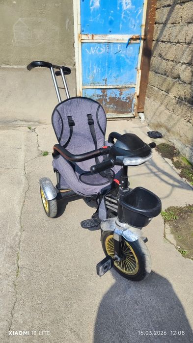 Велосипед-коляска детский трёхколесный