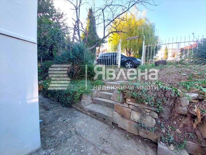 Дава се под наем Къща в к.к. Слънчев бряг - 94 кв.м за 550 € - Снимка #4