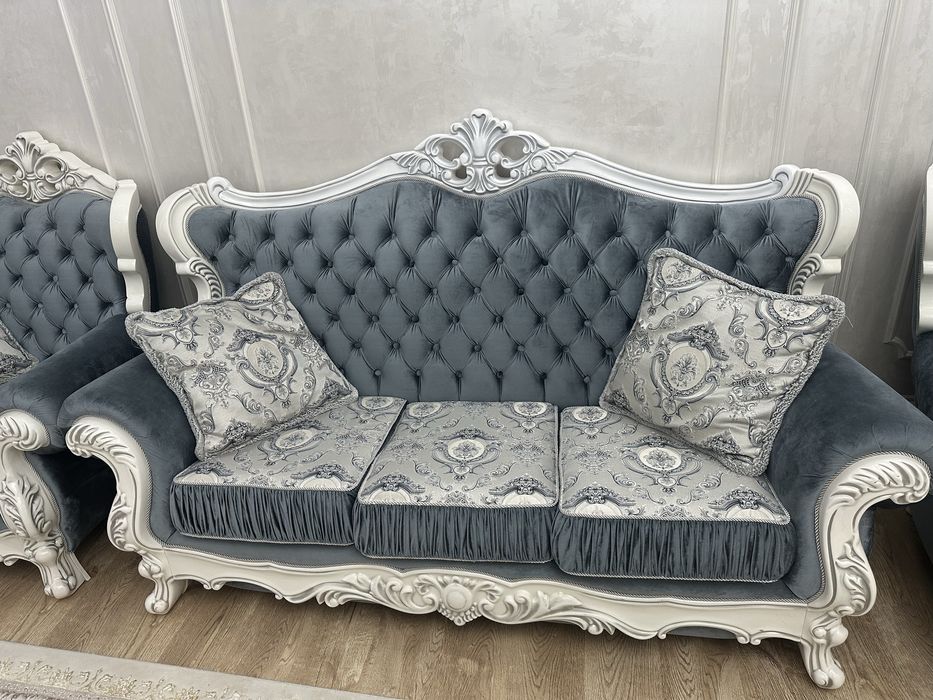 Продается Диван с Креслами