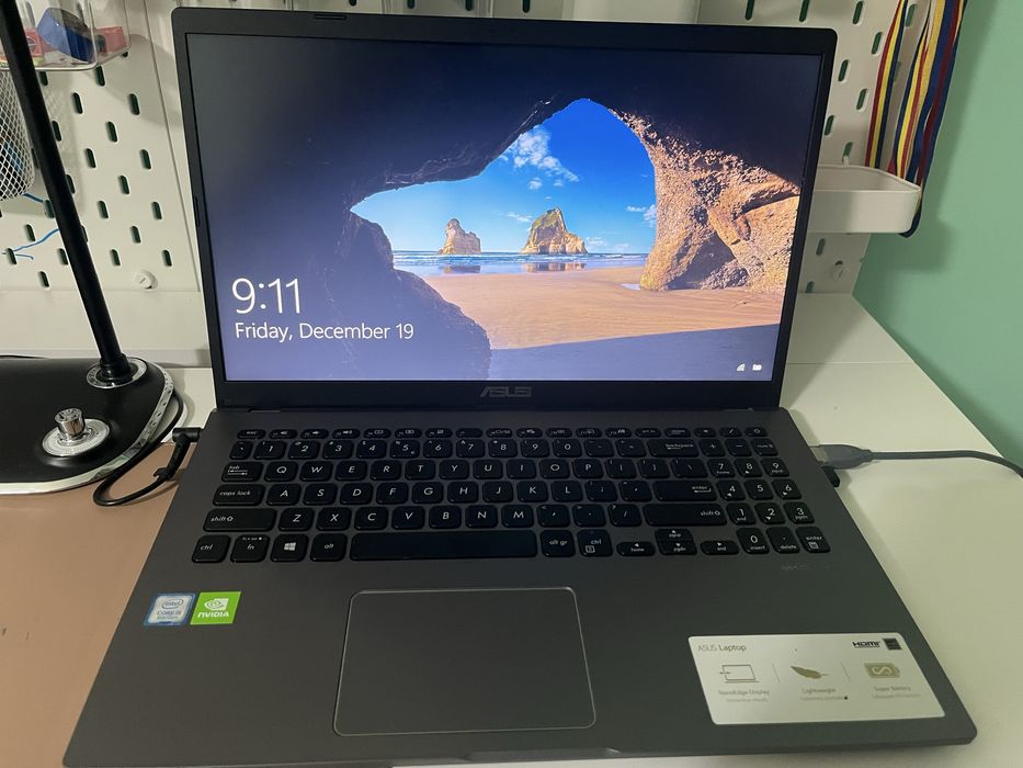 Vand laptop Asus i5 Gen 8, placa video nvidia, 8GB, Full Hd