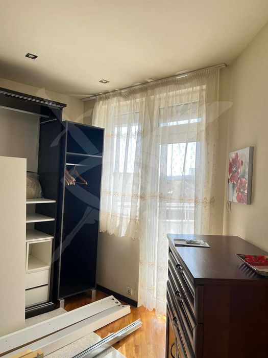 Дава се под наем Тристаен апартамент в Варна, Център - 98 кв.м за 847.62 € - Снимка #6