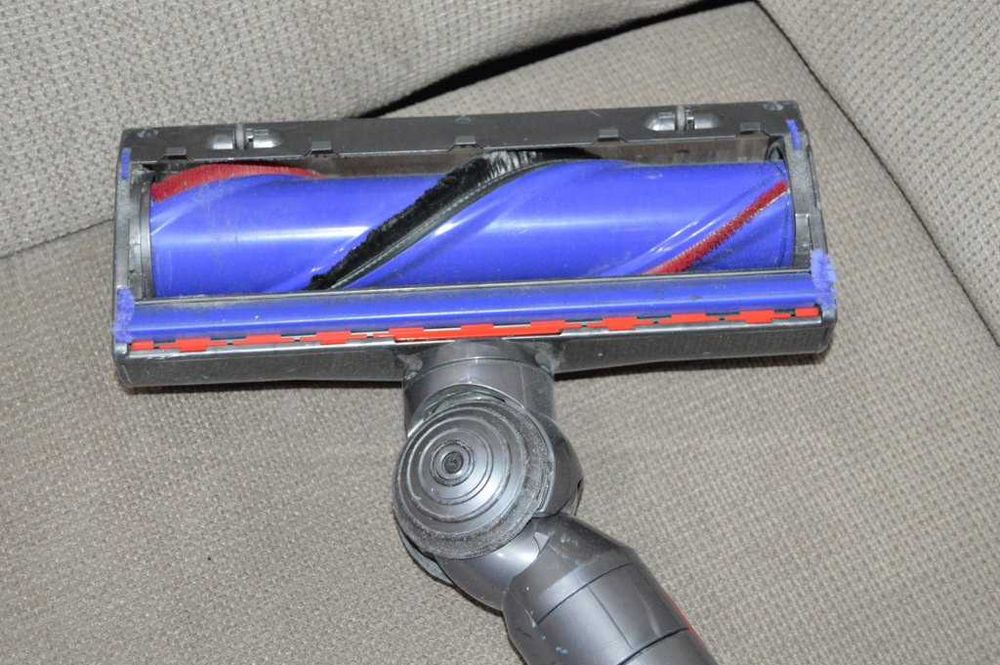 Aspirator vertical Dyson V10 Cyclone Putere mare, accesorii incluse