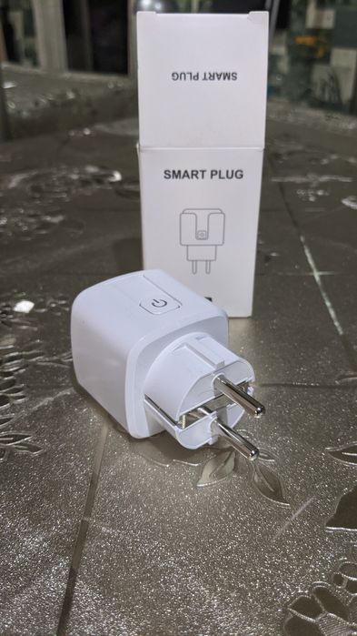 Умная розетка Tuya