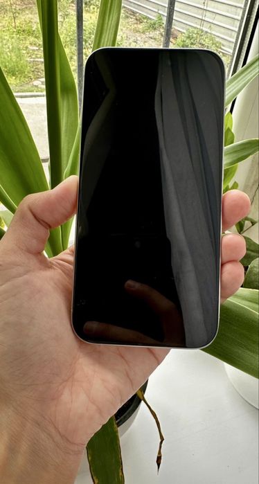 Айфон 15 pro (с комплектом)