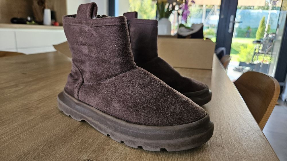 Ghete imblanite de iarna Zara marimea 33