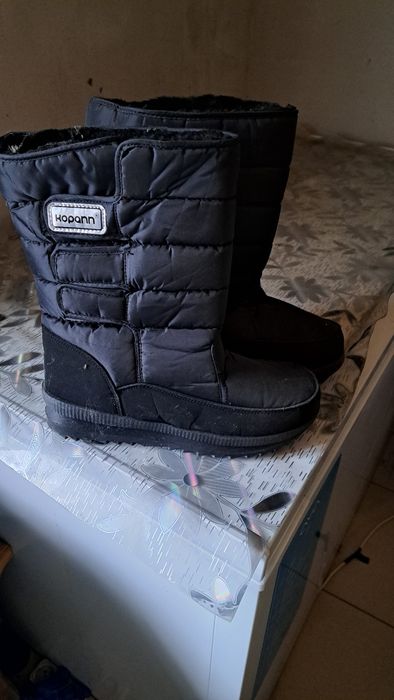 Продам зимние новые сапоги