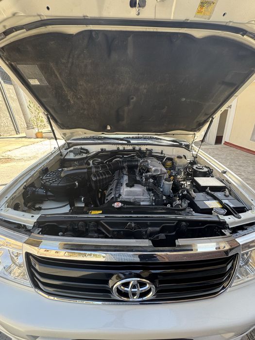 продается Toyoto LAND CRUISER 100 в идеальном состоянии з