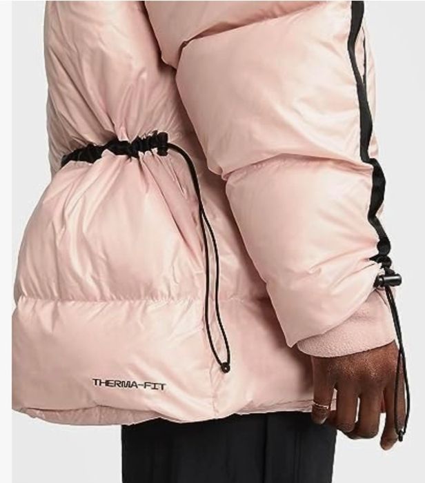 Nike оргинално пише ем размер но е хл