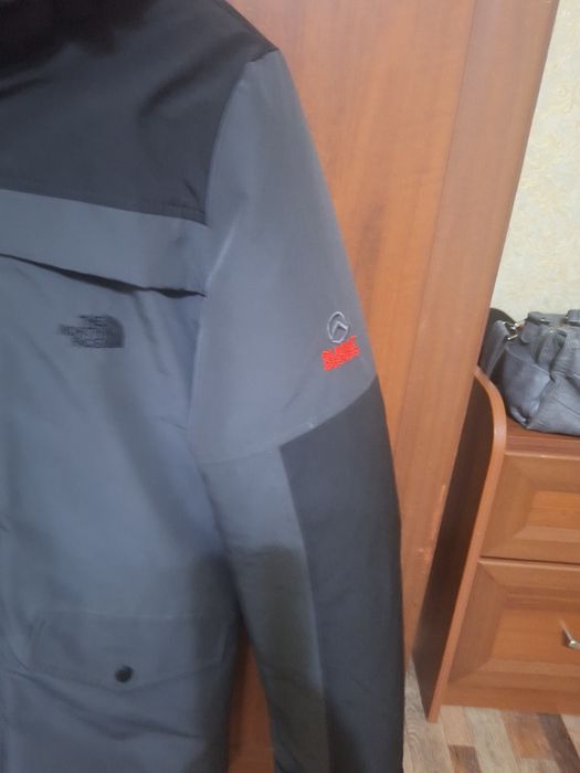 Продам мужской пуховик