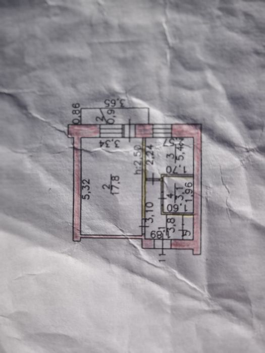 Продам полуторку в центре