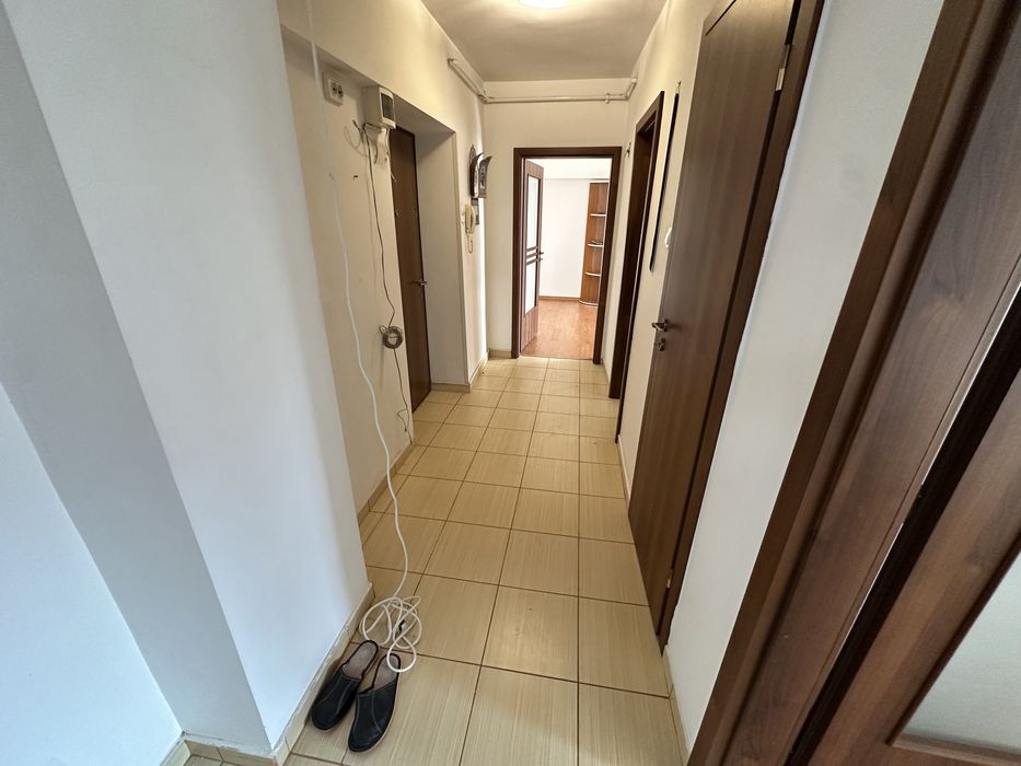 Tomis 2 camere decomandat 55 m etaj 3