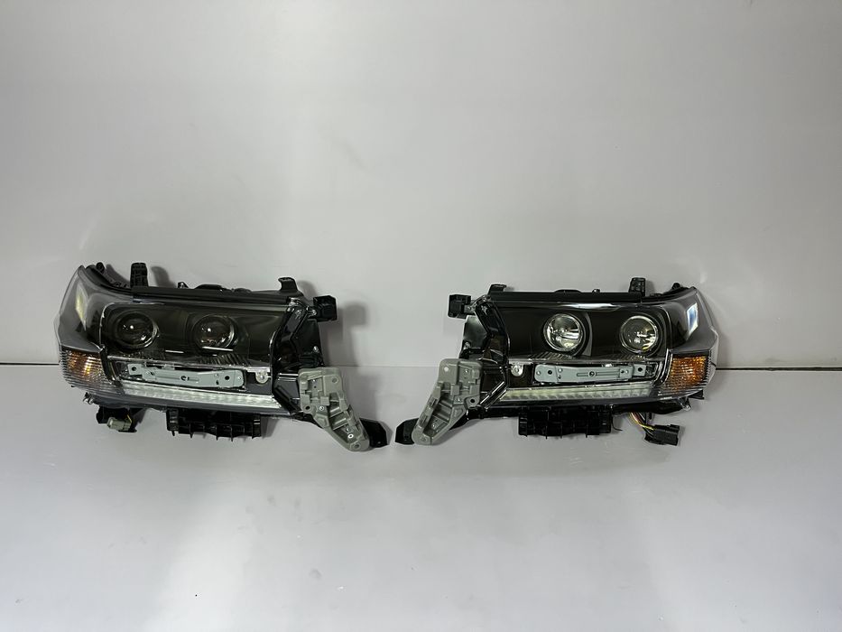 Фары full led black на land cruiser 200