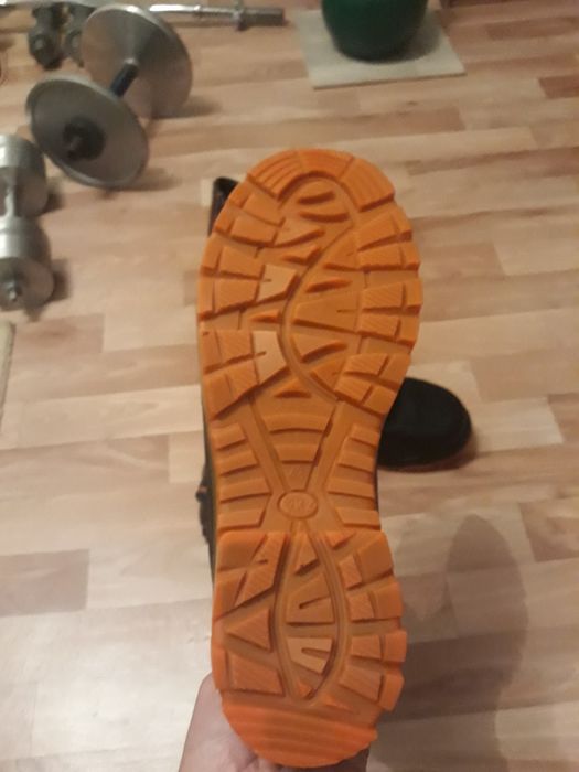 Продам рабочие сапоги