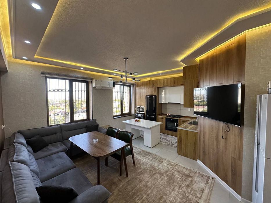 Сдается в Аренду Люкс 3х ком.кв. Вокзал. 100м2.