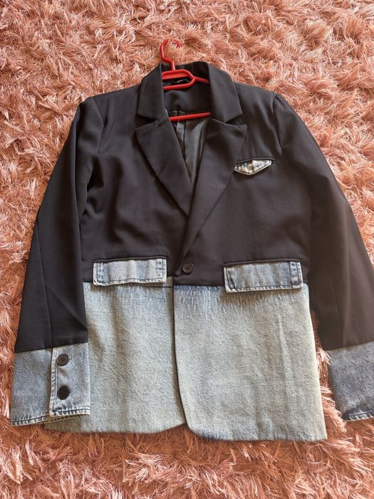 Дамско сако с елементи от деним
