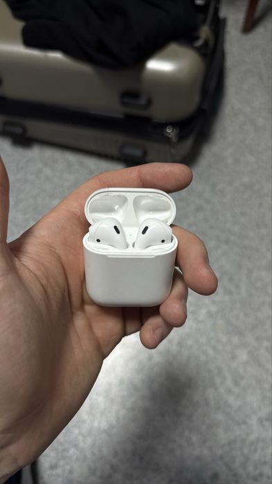 AirPods, первого поколения