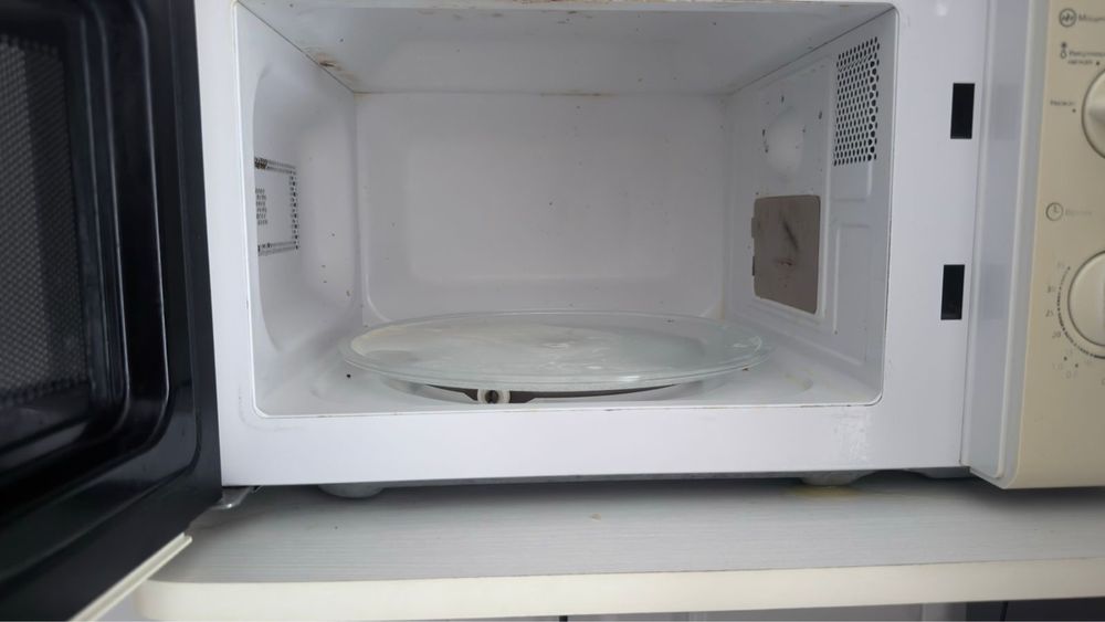 Продам микроволновую печь