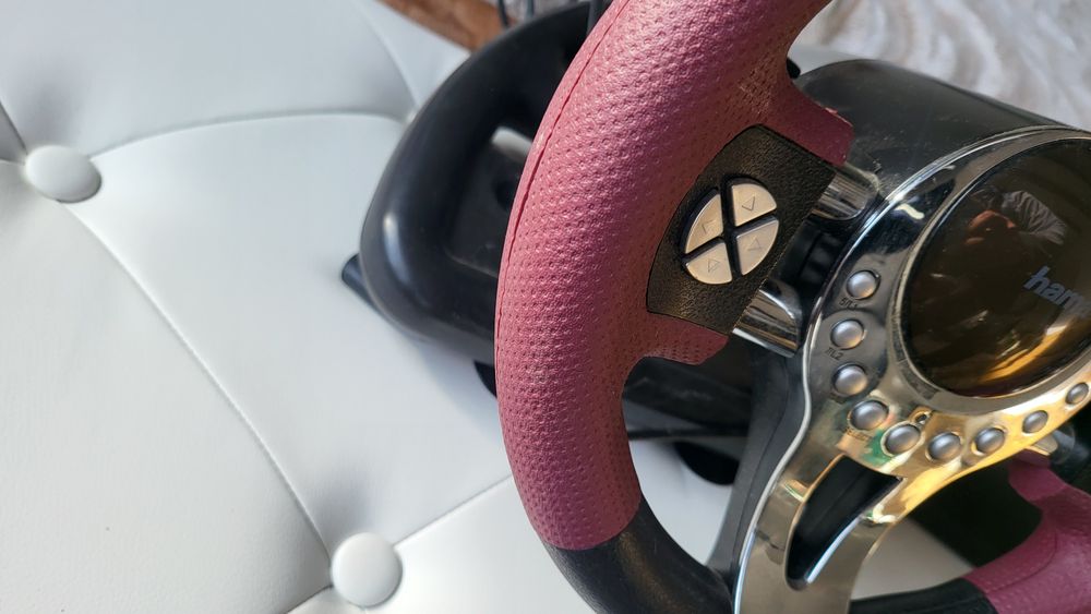 Нов Геймърски Волан с педали Hama за playstation 3 PC компютър