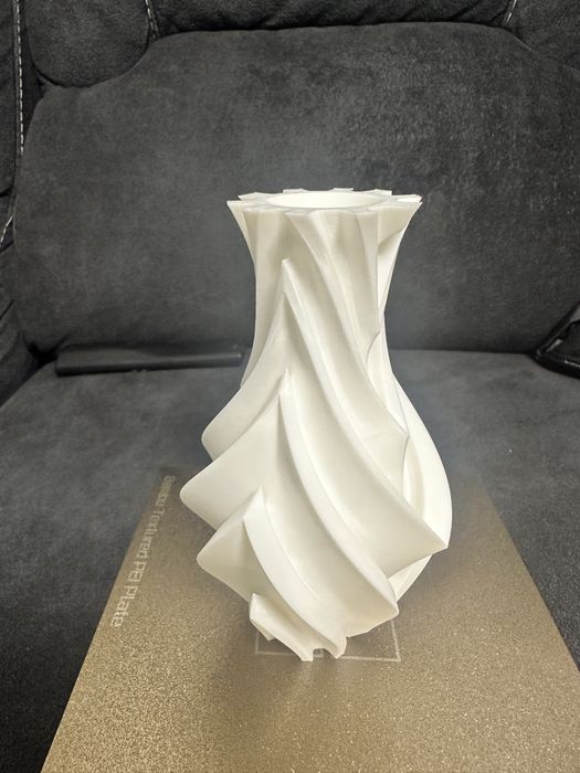 Vaze, obiecte facute 3 D