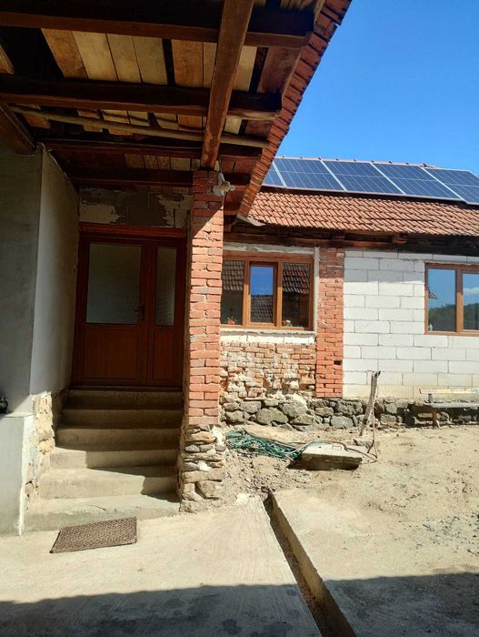 Casa sat Drinova 15km de lugoj.
