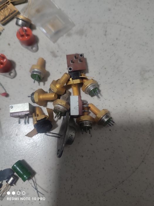 Радио детали платы микросхема