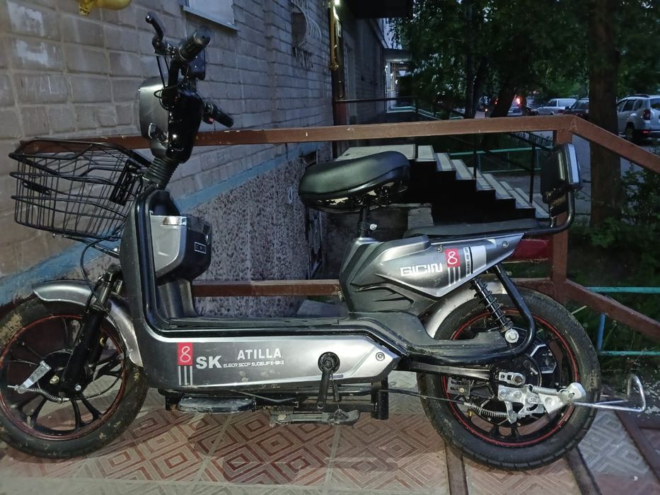 Продам электро велосипед скутер