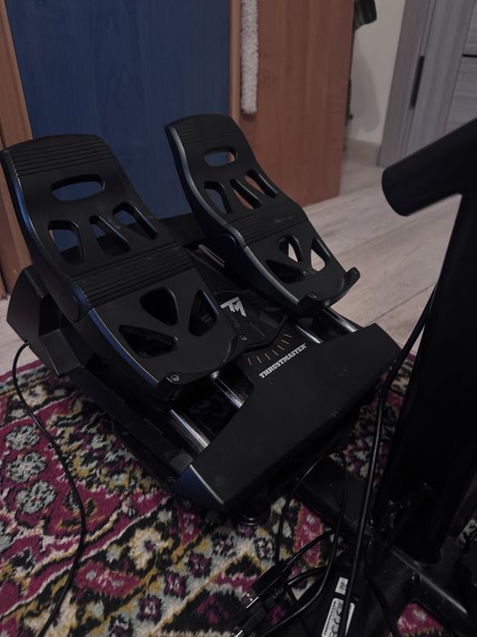Продам Playseat evolution кокпит для симрейсинга сетап