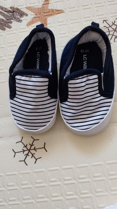 Страхотни бебешки обувки и сандали!