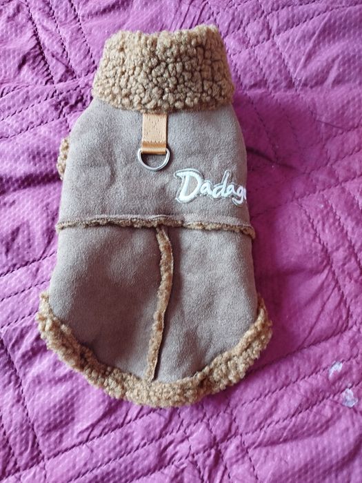 Топла дрешка за малки кученца.   .