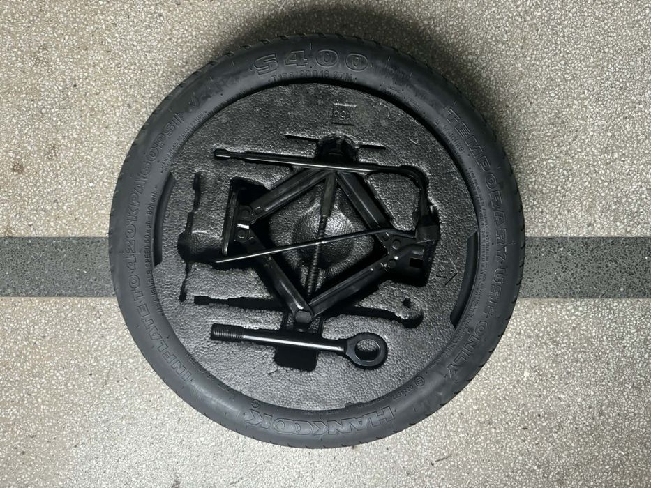 Патерица Hyundai Kona