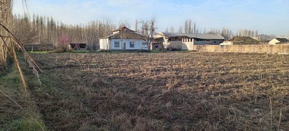 Продаётся участок в уртачирчик в посёлке Родина