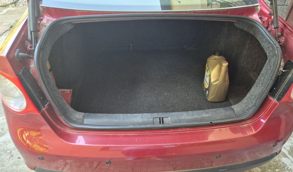 Продавам Volkswagen Jetta 1.6 tdi