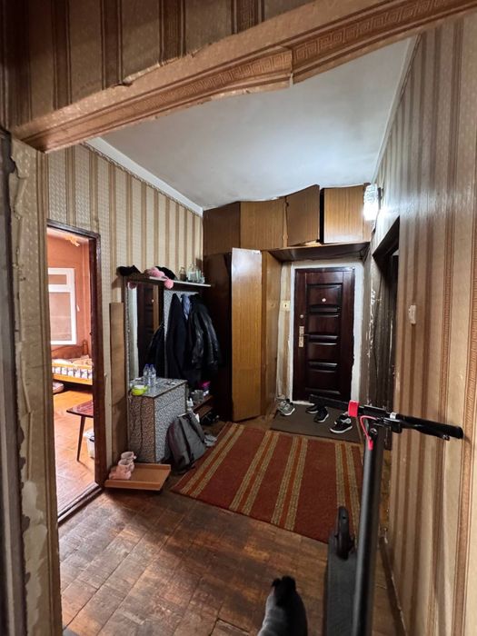 Чиланзар квартира своя 4 х комнатная 2 этаж