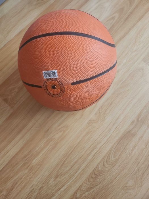 Баскетболна топка