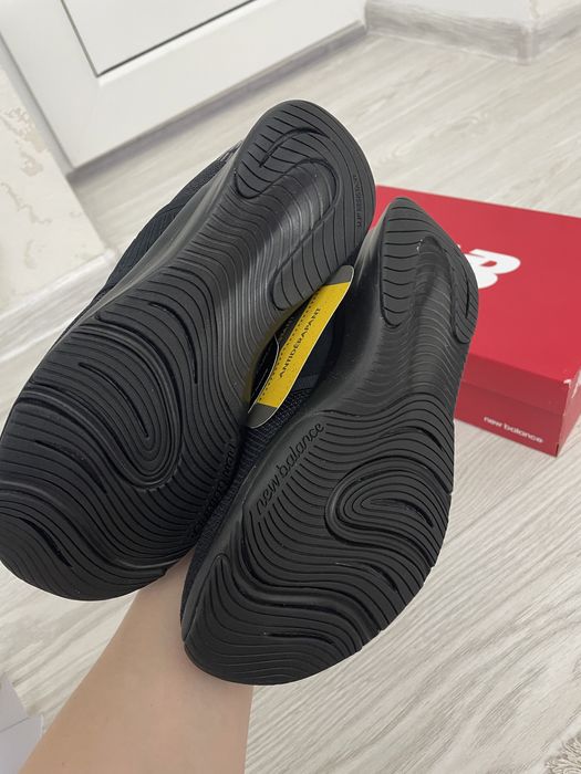 Кроссовки new balance