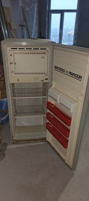 Eski rossiyski holodilnik sotiladi
