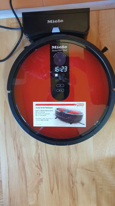 Miele робот прахосмукачка Red RX1