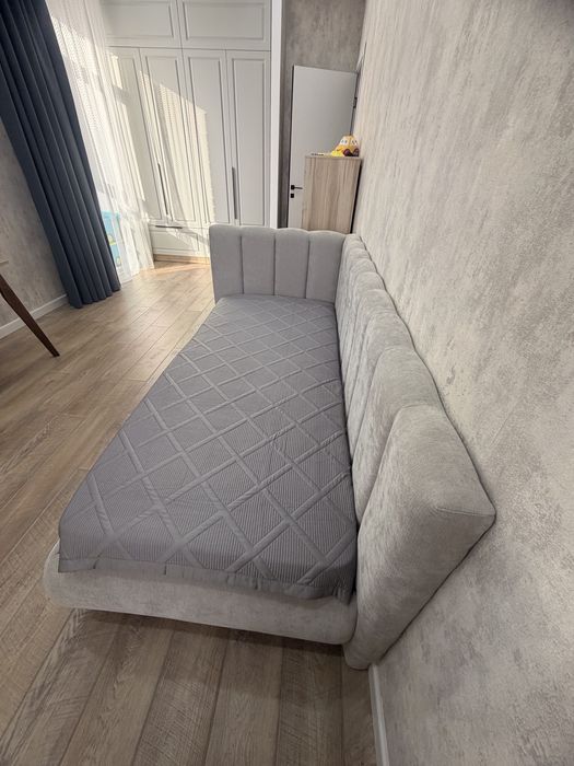 Кровать детская и подростковая полуторка