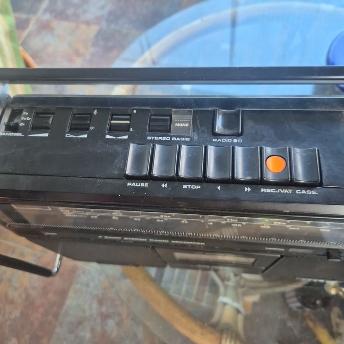 Radio casetofon GRUNDIG