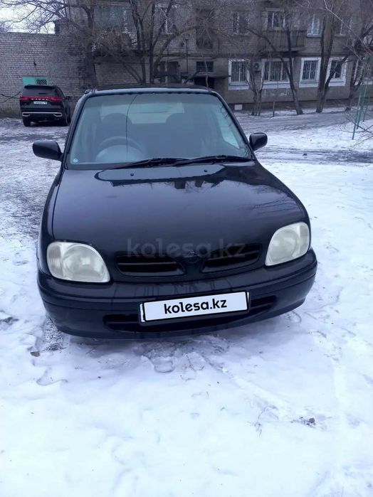 продам машину Nissan March