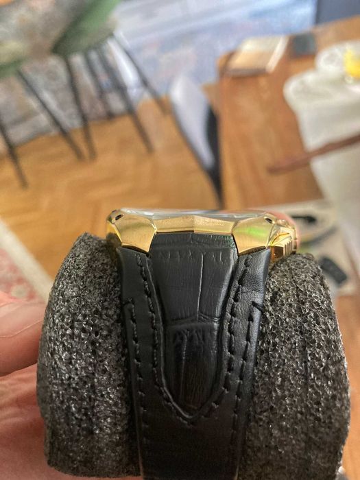 Часовник Tonino Lamborghini