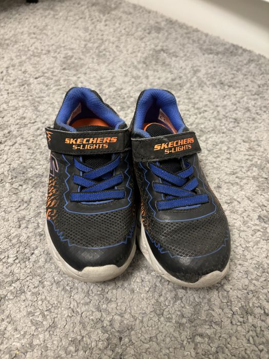 Adidasi Skechers marimea 26