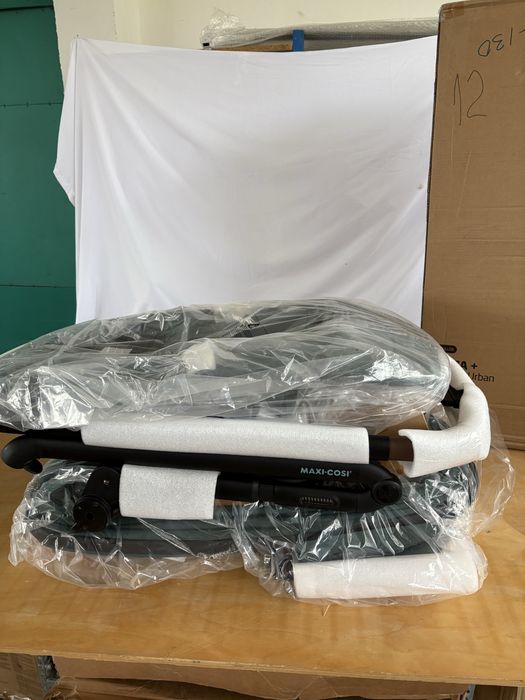 Carucior Maxi Cosi Plaza+ ,2 in 1. cu landou Oria, reversibil,0-22 kg