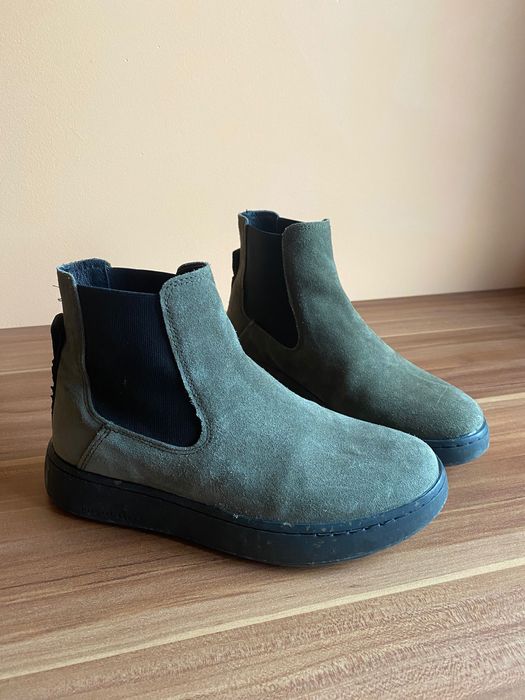 Велурени боти WODEN